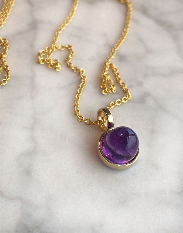 Ametyst cabochon